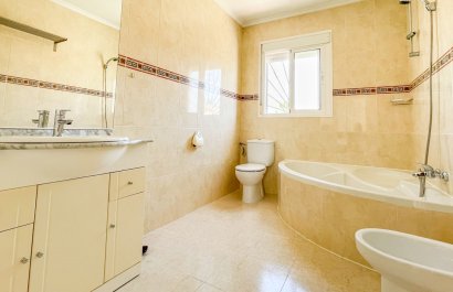 Resale - Townhouse / Duplex / Corner - Ciudad Quesada - Doña Pepa