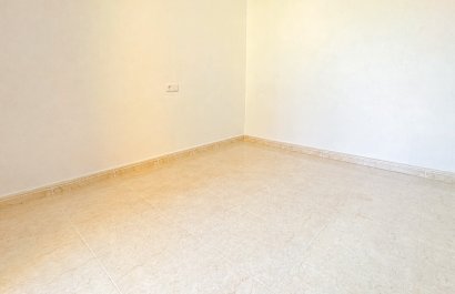 Resale - Townhouse / Duplex / Corner - Ciudad Quesada - Doña Pepa