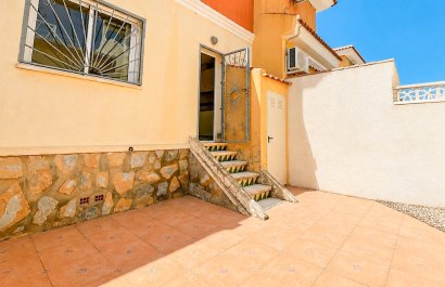 Resale - Townhouse / Duplex / Corner - Ciudad Quesada - Doña Pepa