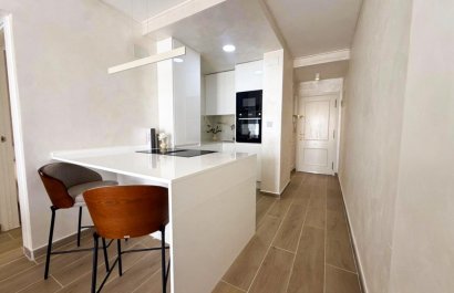 Resale - Apartments - Flats - Torrevieia - Center
