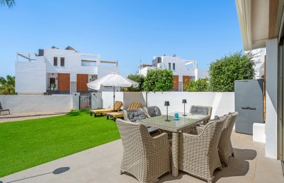 Resale - Villa - Orihuela Costa - Villamartín