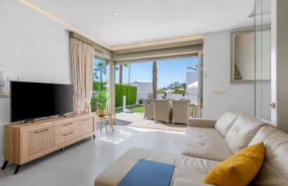 Resale - Villa - Orihuela Costa - Villamartín