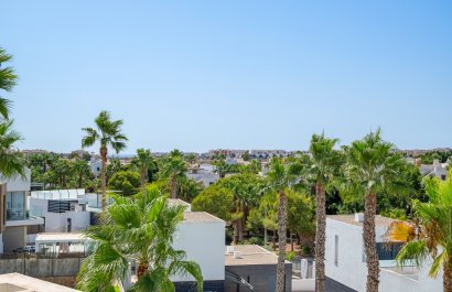 Resale - Villa - Orihuela Costa - Villamartín