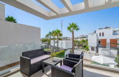 Resale - Villa - Orihuela Costa - Villamartín