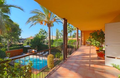 Reventa - Villa - Benidorm - Urbanizaciones