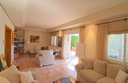 Reventa - Villa - Benidorm - Urbanizaciones