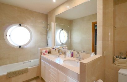 Reventa - Villa - Benidorm - Urbanizaciones