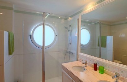 Reventa - Villa - Benidorm - Urbanizaciones