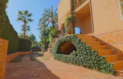 Reventa - Villa - Benidorm - Urbanizaciones