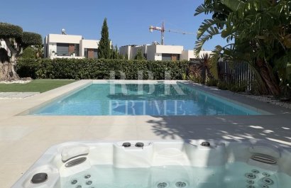 Resale - Villa - Finestrat