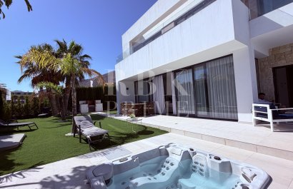 Resale - Villa - Finestrat