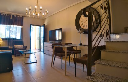 Resale - Townhouse / Duplex / Corner - Ciudad Quesada - Doña Pepa