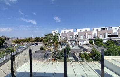 Resale - Townhouse / Duplex / Corner - Torrevieia - Torrevieja