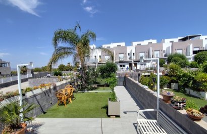Resale - Townhouse / Duplex / Corner - Torrevieia - Torrevieja
