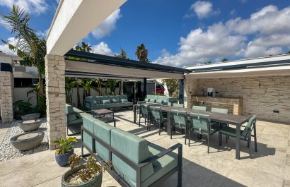 Resale - Villa - Orihuela Costa - Villamartín