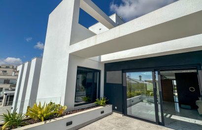 Resale - Villa - Orihuela Costa - Villamartín