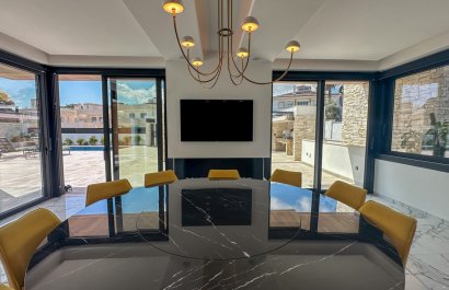 Resale - Villa - Orihuela Costa - Villamartín