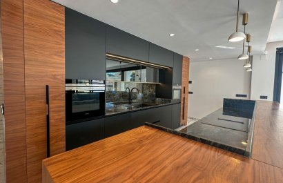 Resale - Villa - Orihuela Costa - Villamartín
