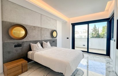 Resale - Villa - Orihuela Costa - Villamartín