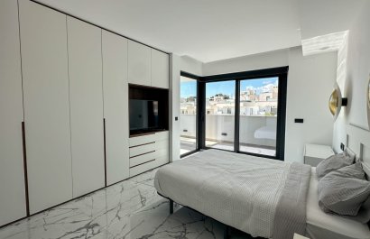 Resale - Villa - Orihuela Costa - Villamartín