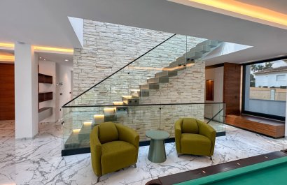 Resale - Villa - Orihuela Costa - Villamartín