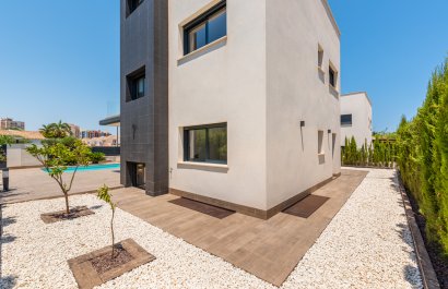 Obra nueva - Villa - Playa Paraiso