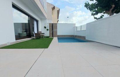 Obra nueva - Townhouse / Duplex - Las Esperanzas